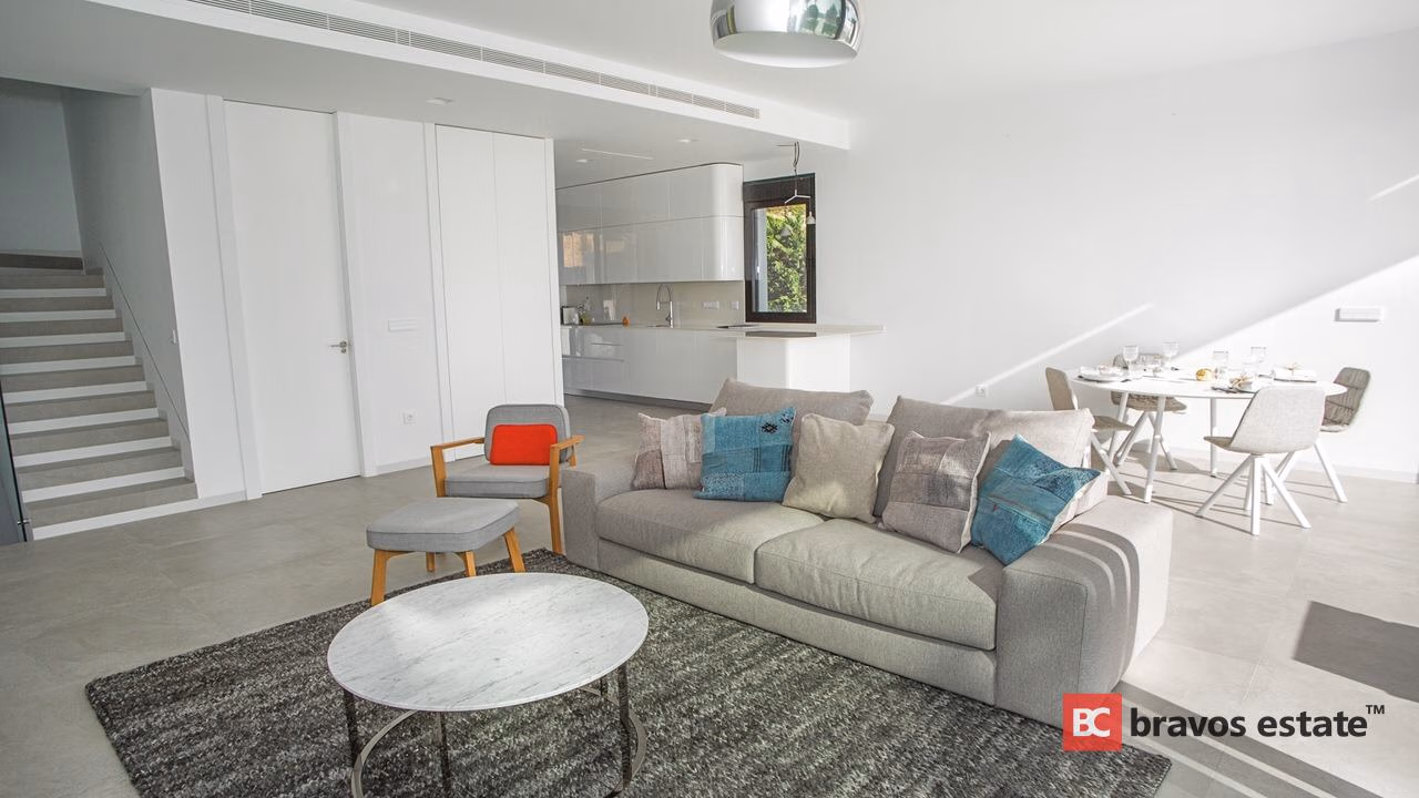 Новая вилла, 3 спальни в Финестрате · 246 m² - 2